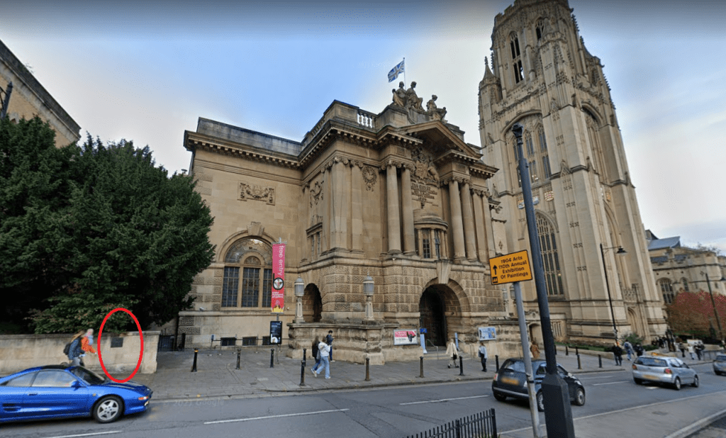 Location of the Washington Memorial outside Bristol Museum
